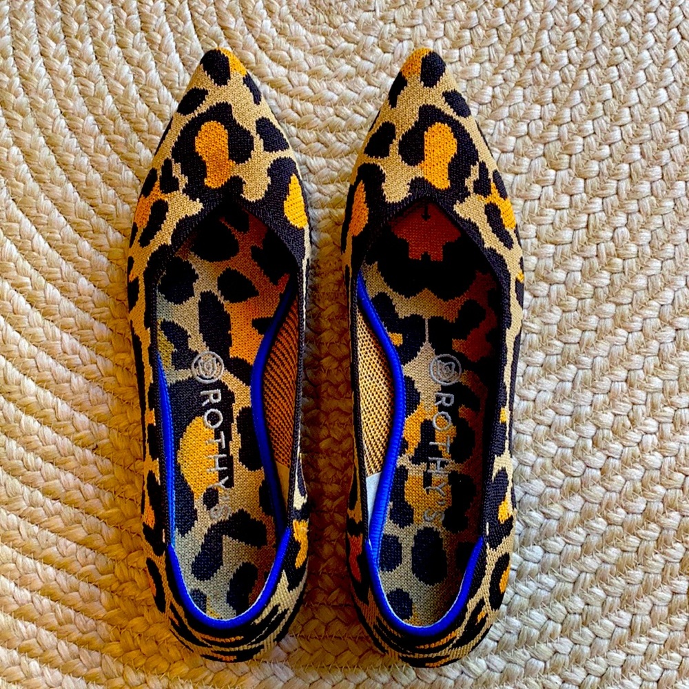 ✨Barely Worn✨Rothy’s “The Point” Big Cat Flats